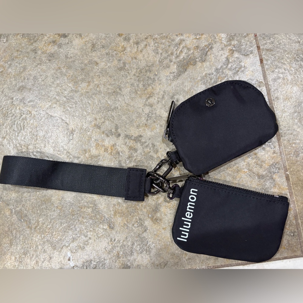 Lululemon dual pouch wristlet